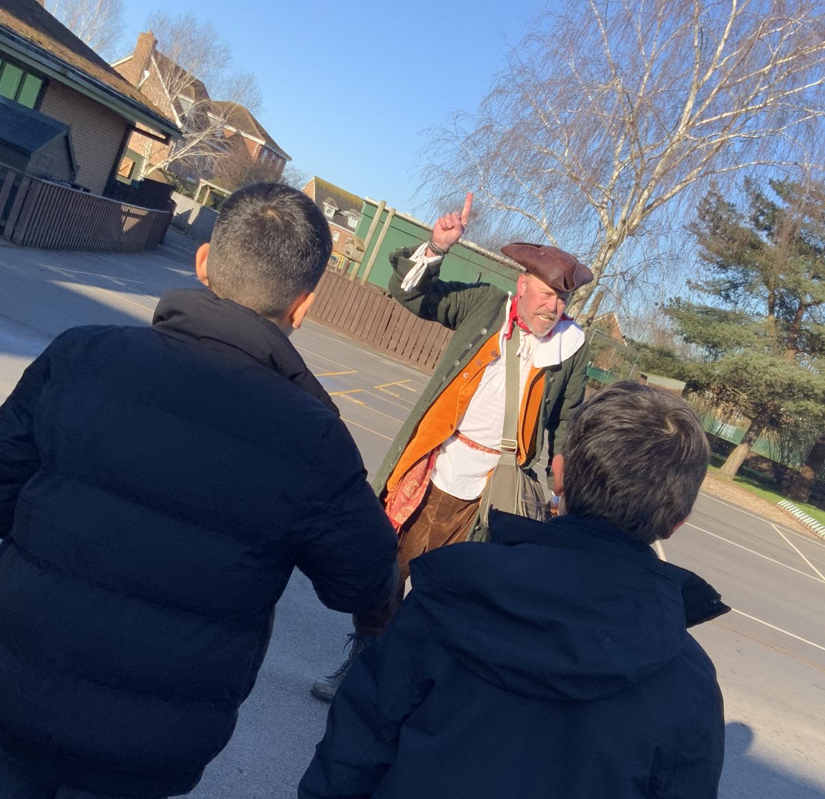 WeltonPrimary's tweet photo. We weren't expecting a pirate on our playground this morning! #igniteaspark #creativewritingday #inspire #shine https://t.co/5v4tOU5BLz