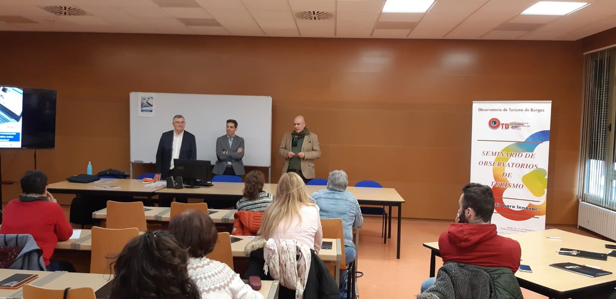 Estamos en @UBUestudiantes enseñando a gestionar los entornos digitales al sector turistico de la mano de <a href="/ialonsopereda/">Íñigo Alonso Pereda</a>. ¡Muchas gracias a todos los participantes! @Burgostur #somosOrigenyDestino #turismorural #provinciadeBurgos