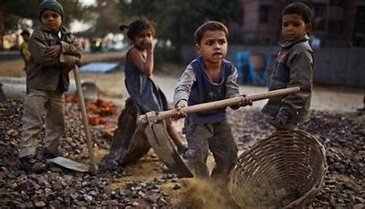 FranchescoBuga2's tweet photo. the expotacion of children in the Industrial Revolution
#revosafa https://t.co/zzCQBNtHzJ