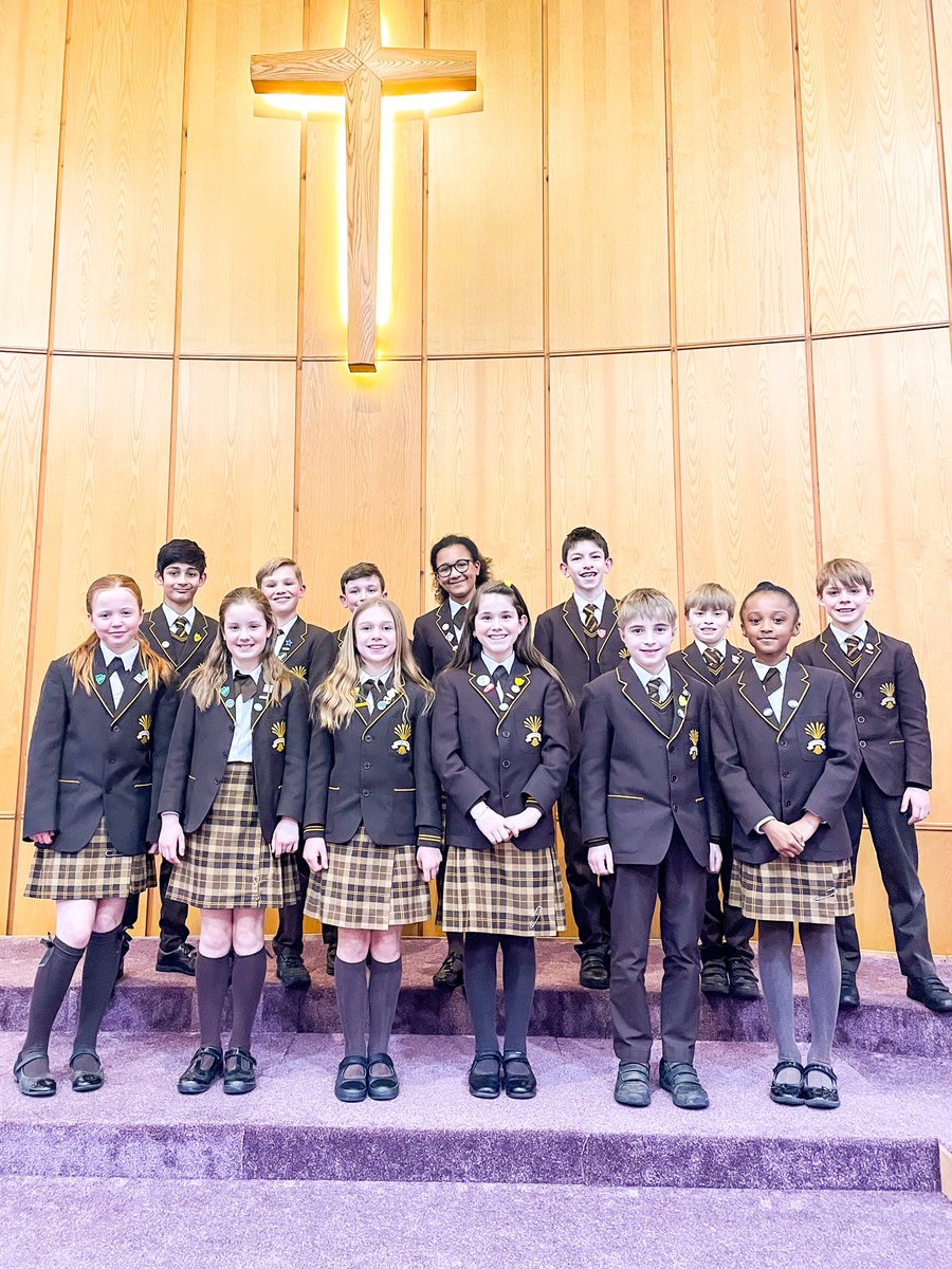 Chamber Choir 🎼 The chamber choir were invited to take part in a concert hosted by Sale Salvation Army, to celebrate the coronation of King Charles III.

They sang beautifully in harmony - we could hear each note perfectly in the very large venue!

Well done 💫