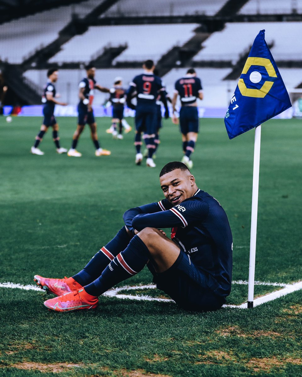 Paul4vo's tweet photo. Je crois à cette foutue qualification, faites-le les gars 🔴🔵

#JeCroisÀlaQualificationDuPSG https://t.co/HzQVoN68eu