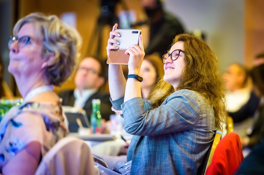 #AMECSummit in #Vienna had great agenda, speakers and networking. I took exactly 87 photos of slides presented on stage - I actually use them a lot! I already registered for #AMECSummit2023 in #Miami - look out: agenda coming soon!
<a href="/AmecOrg/">AmecOrg</a> <a href="/aseemsood/">Aseem Sood</a> <a href="/gojohnab/">Johna B.</a> <a href="/richardbagnall/">Richard Bagnall, FCIPR, FPRCA, FAMEC</a>