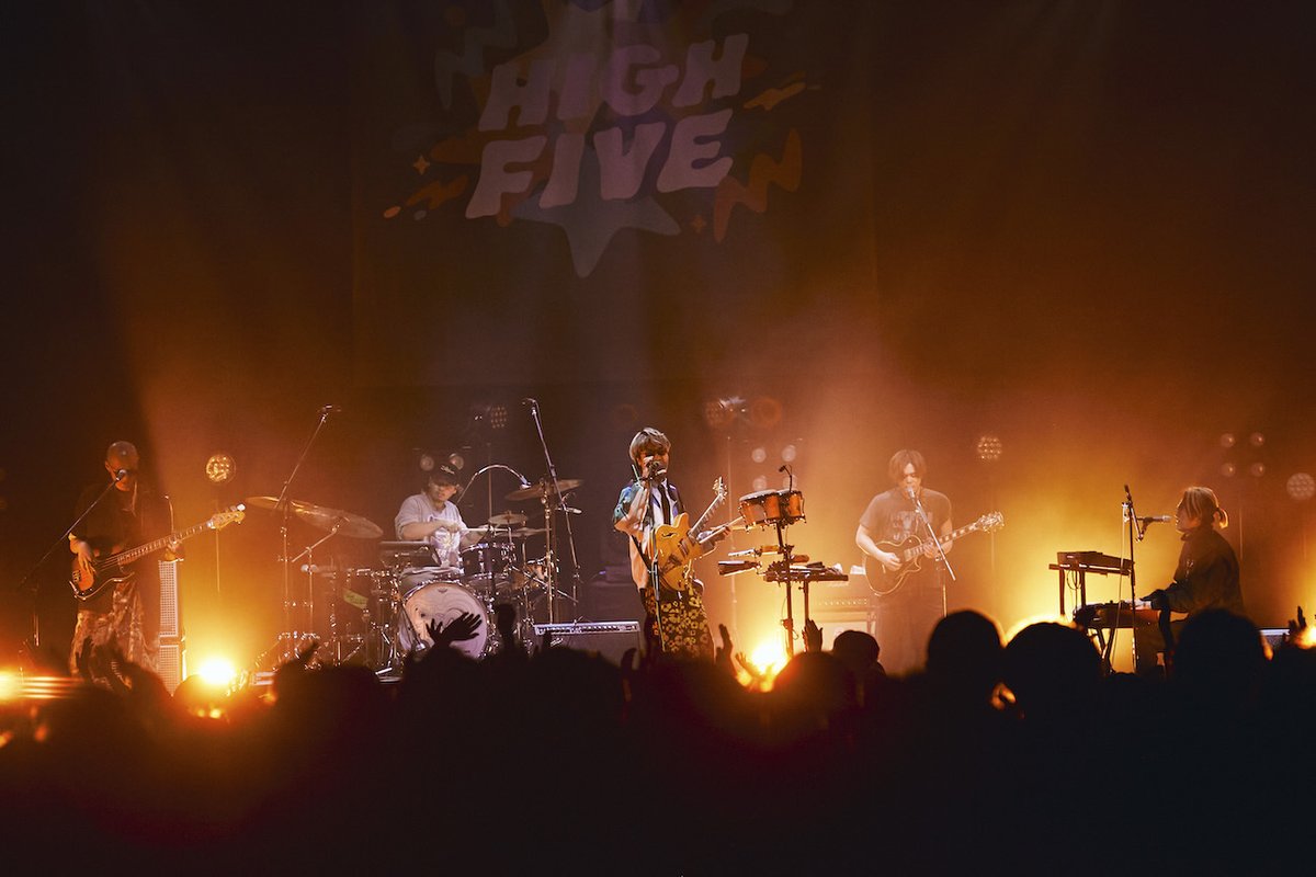 spice_mu's tweet photo. BREIMENとKroiが3年ぶりに共演　リスペクトを示し合った『HIGH FIVE 2023』東京公演のオフィシャルレポート到着

#BREIMEN #Kroi https://t.co/a4vFhiFjYo https://t.co/Lsa8PBSJIC
