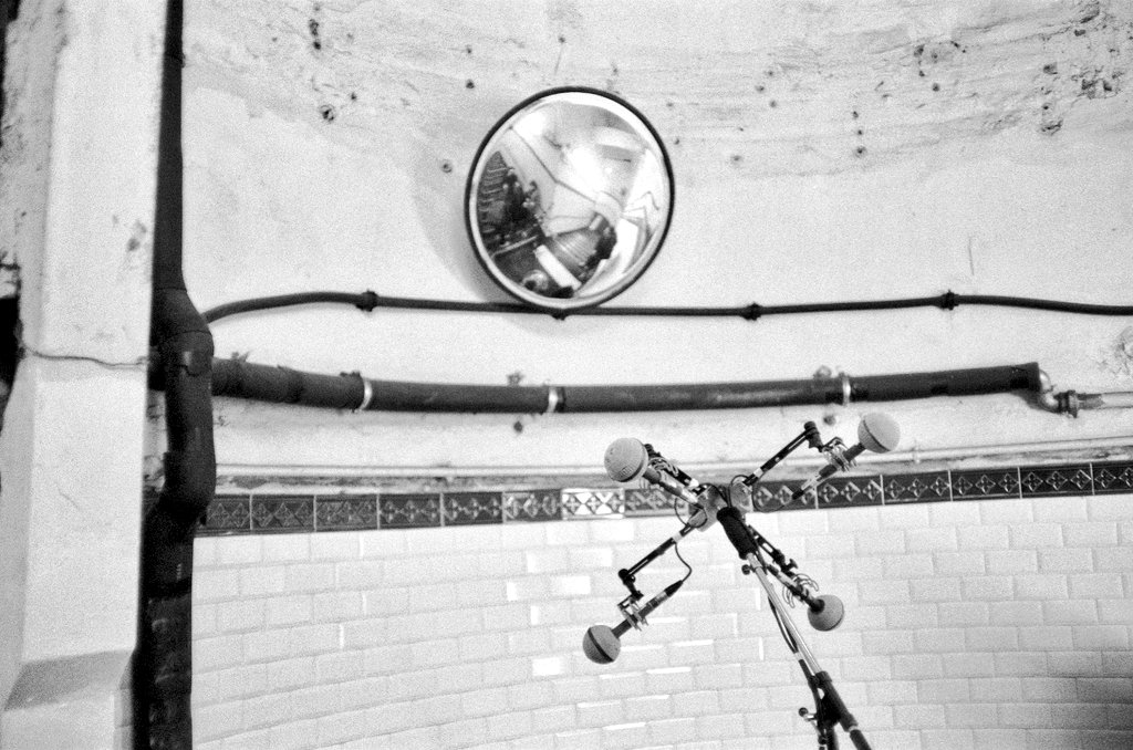 COCTEAU VIVANT! La preuve: à <a href="/radiofrance/">Radio France</a> les micros cherchent encore à enregistrer les miroirs! Photo <a href="/SarahLefvre/">Sarah Lefèvre</a>   Work in progress #LaGrandeNuit ds les artères hantées du metro. Adrien Chevrier <a href="/SarahLefvre/">Sarah Lefèvre</a> Fred Changenet Ivan Charbit pr  <a href="/franceculture/">France Culture</a> <a href="/aureliecharon/">aurélie charon</a> #son3d