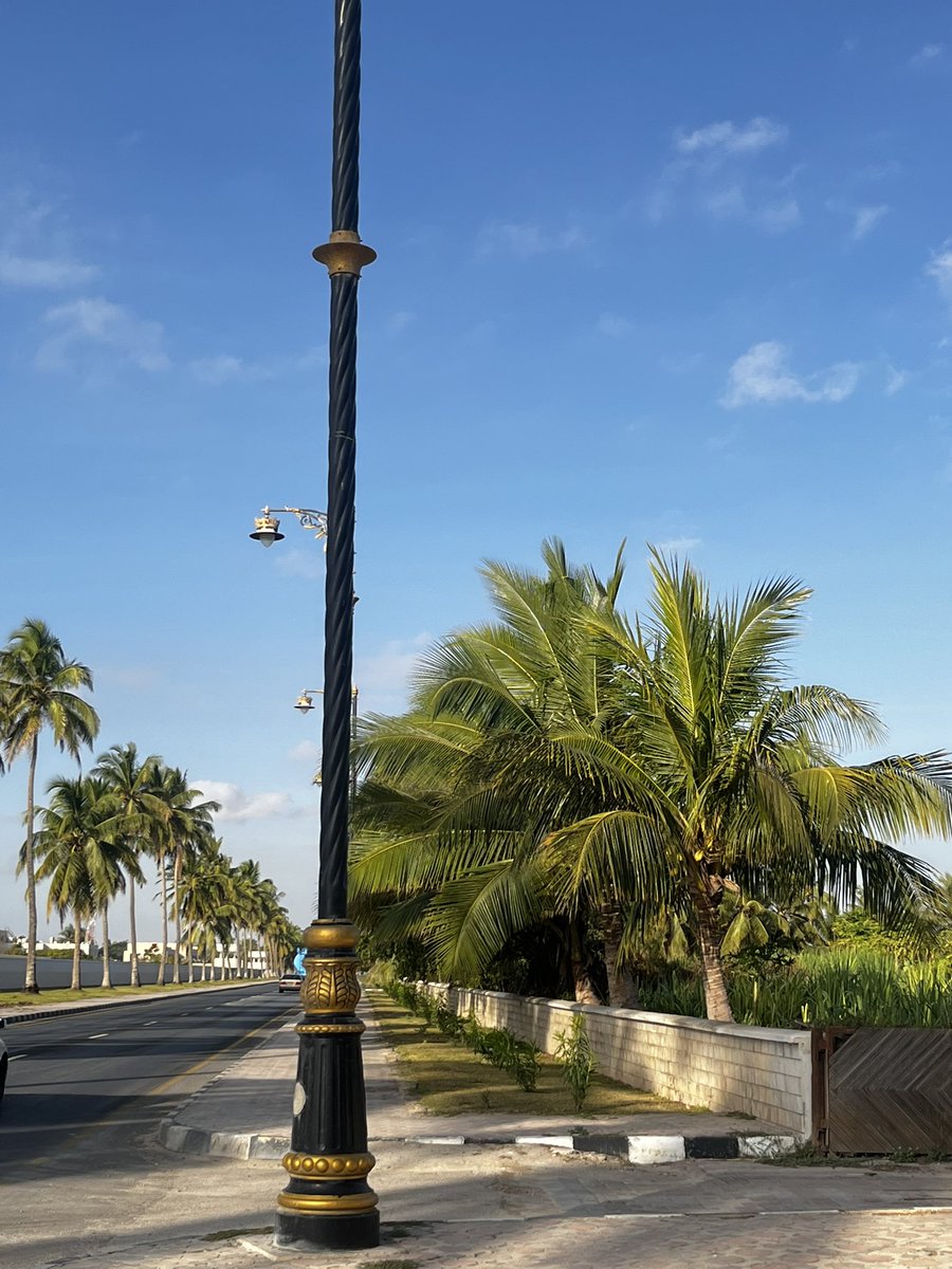 اللهُم نسألك اليُسر فِي كُل أمر ، 🕊
          صباح الخـير