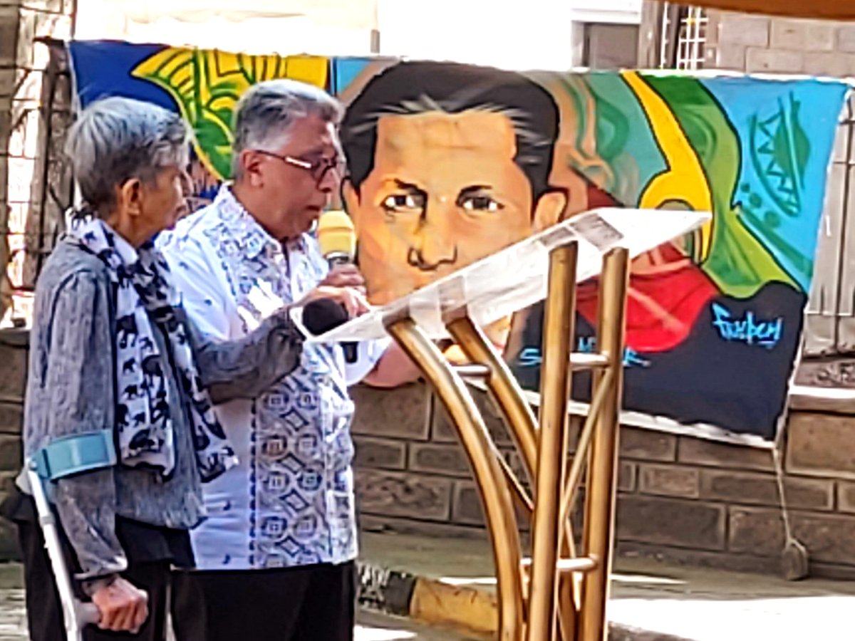 irunguhoughton's tweet photo. Attended opening of the Pio Gama Pinto Exhibition Sunday.
Displaying at National Gallery next to Nyayo House for the next 3 weeks, strongly recommended.
Thank you @AwaazMagazine
Also check out #Untileveryoneisfree podcast
https://t.co/kYFGZcx41m https://t.co/V0A4rspQsu