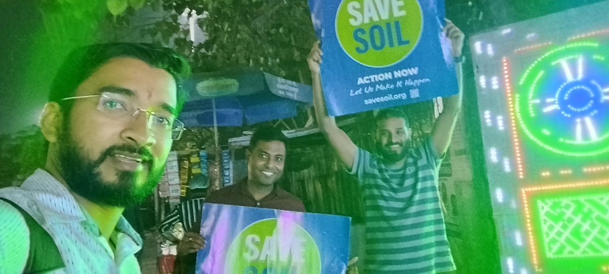 Navajyoti_B's tweet photo. Stand For Soil - Day 96: In front of AEI playground, Chandmari, Guwahati.
Accompanied by Manoj da and Saurav da at the ongoing Trade Expo. π
#AssamForSaveSoilPolicy
#SaveSoil
#SaveSoilAssam
@cpsavesoil
@CMOfficeAssam https://t.co/0xREMqIYrL