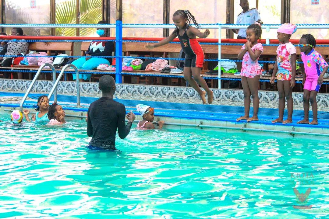 KiotaSchool's tweet photo. When was the last time you went swimming?
Did you know that swimming is a great form of exercise that can help to improve your cardiovascular health and strengthen your muscles? 
#Kiotalife #Kiotacommunity #WorldChangers #BeStrategicAndAnalytical #SwimmingGoals #tuesdaytip https://t.co/DfkHt1grz5