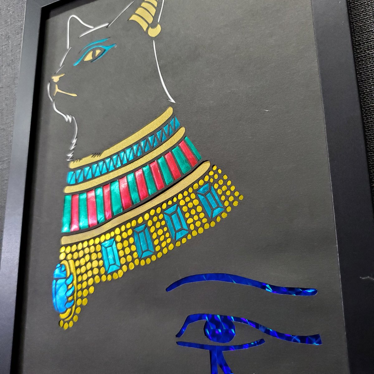 ATkirie's tweet photo. バステト

前作ってたもののサイズ違いver.
縦構図になったので下から見た時の見下ろされ感が増して凄い…。
お猫様になら見下されたい(物理)

今後バザーやMinneにて販売予定ですので、お楽しみに🐱
 #ねこといっしょ  #NYAWREKA #切り絵 #保護猫 https://t.co/GNZfZD9is3