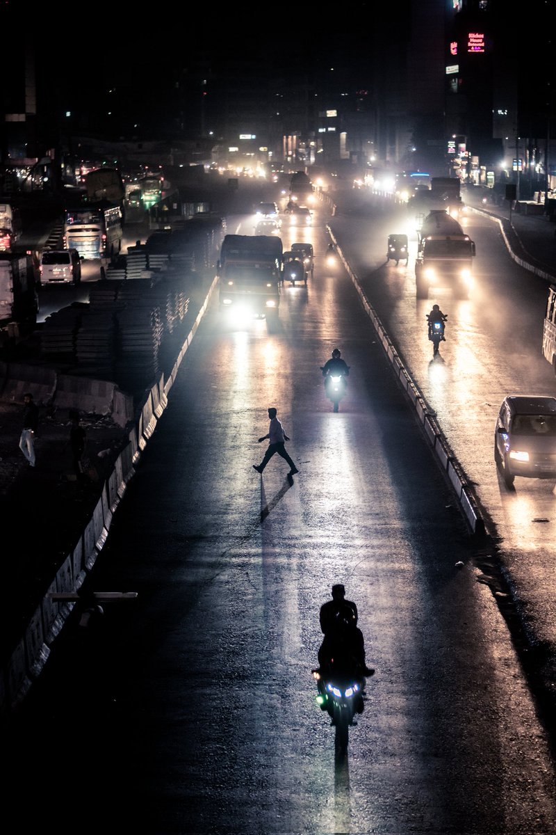 mnayeemj's tweet photo. Fatal Road accidents, pedestrians killed by running vehicles are regular headlines in Dhaka, Bangladesh. Still people are not careful about crossing the road until it happens to them.

@ProthomAlo @dailystarnews @NikonUSA @UKNikon @NikonCanada @nischa1993 https://t.co/gttwixRzCd