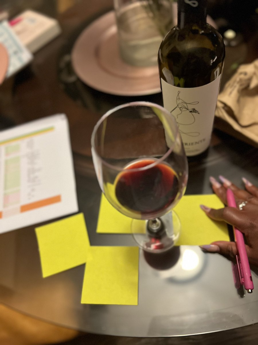 AngieWorldOrder's tweet photo. Someone got a second wind after missing her bedtime, and now she’s working and finally getting a chance to use “Relax, Relate, Release” in her career.
I am really living out a plot point in my second novel. Not at all on purpose. #galagyal #ProducingWithAngie https://t.co/bh68IYuPYy