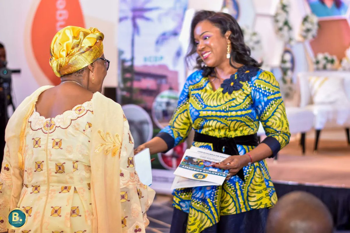 Carole_M_Elongo's tweet photo. Nous adressons tous nos remerciements à S.E Marie-Thérèse ABENA ONDOA, Ministre de la Promotion de la Femme et de la Famille d'être la marraine de cette activité de la @Bleadher1B ACADEMY, et de nous avoir honorés de sa présence.
@NBathily @AbiraBonfoh @GiseleBusima https://t.co/lTeZjwTaKm