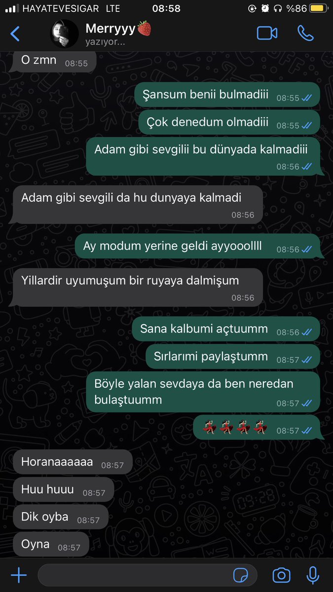 Tuttu hamsiliğimiz 🐟 @___Meryyy___