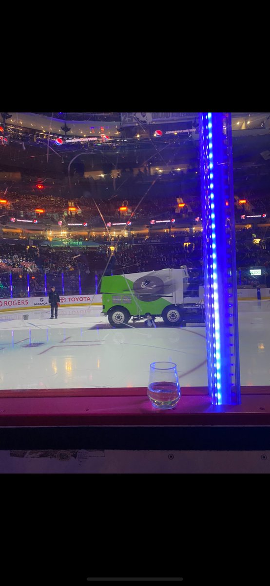 Notyourmon3y's tweet image. Are you really Canadian if you’ve never been to a hockey game ?  #frontrow #ontheglass #fuckyouref
