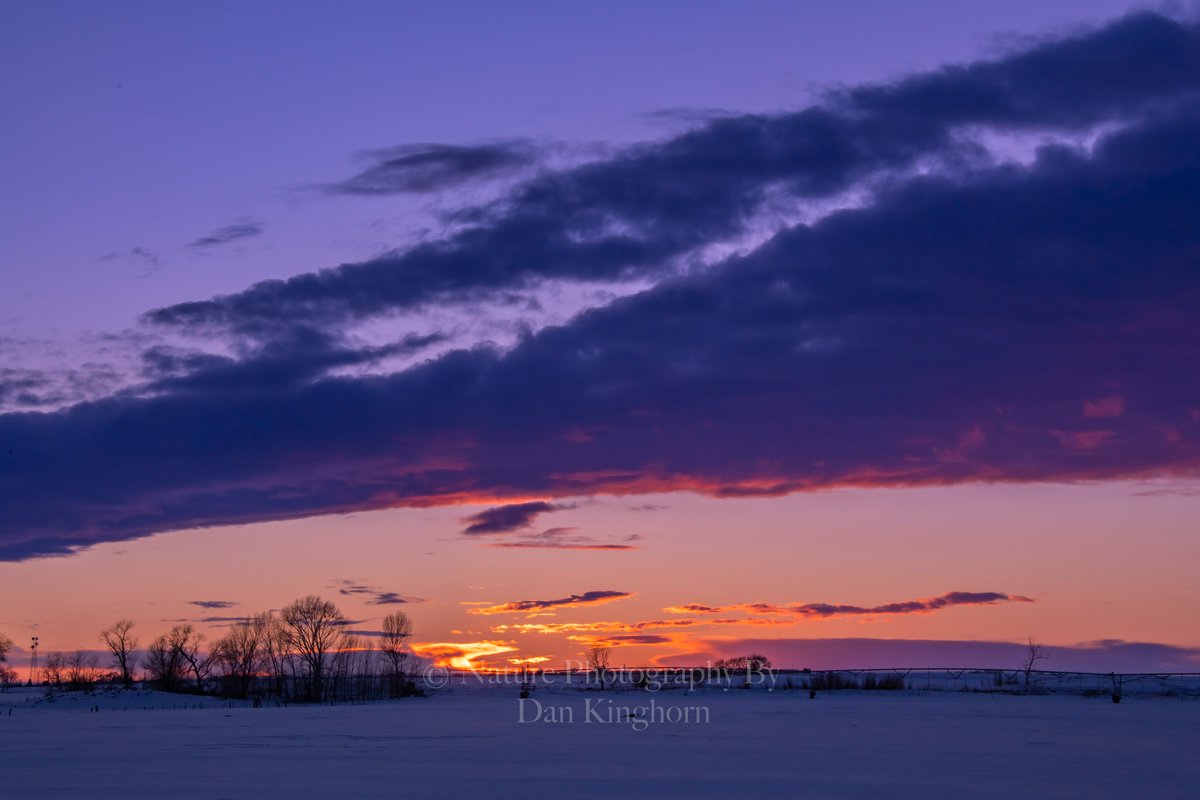 Dan_Kinghorn77's tweet photo. Tonight's sunset in #Idaho farm country.  #SunsetPhotography #LandscapePhotography #ThePhotoHour https://t.co/pgKqQE66id