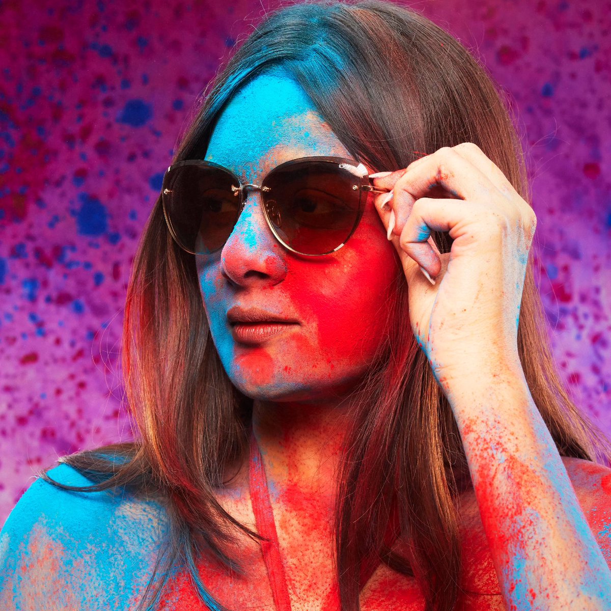 Feel colourful when you don these cute cateye sunnies!

Say #ThatsSoHoli with #IDEEEyewear

#sunglasses #frames #shades #eyewear #IDEEEyewear #holi