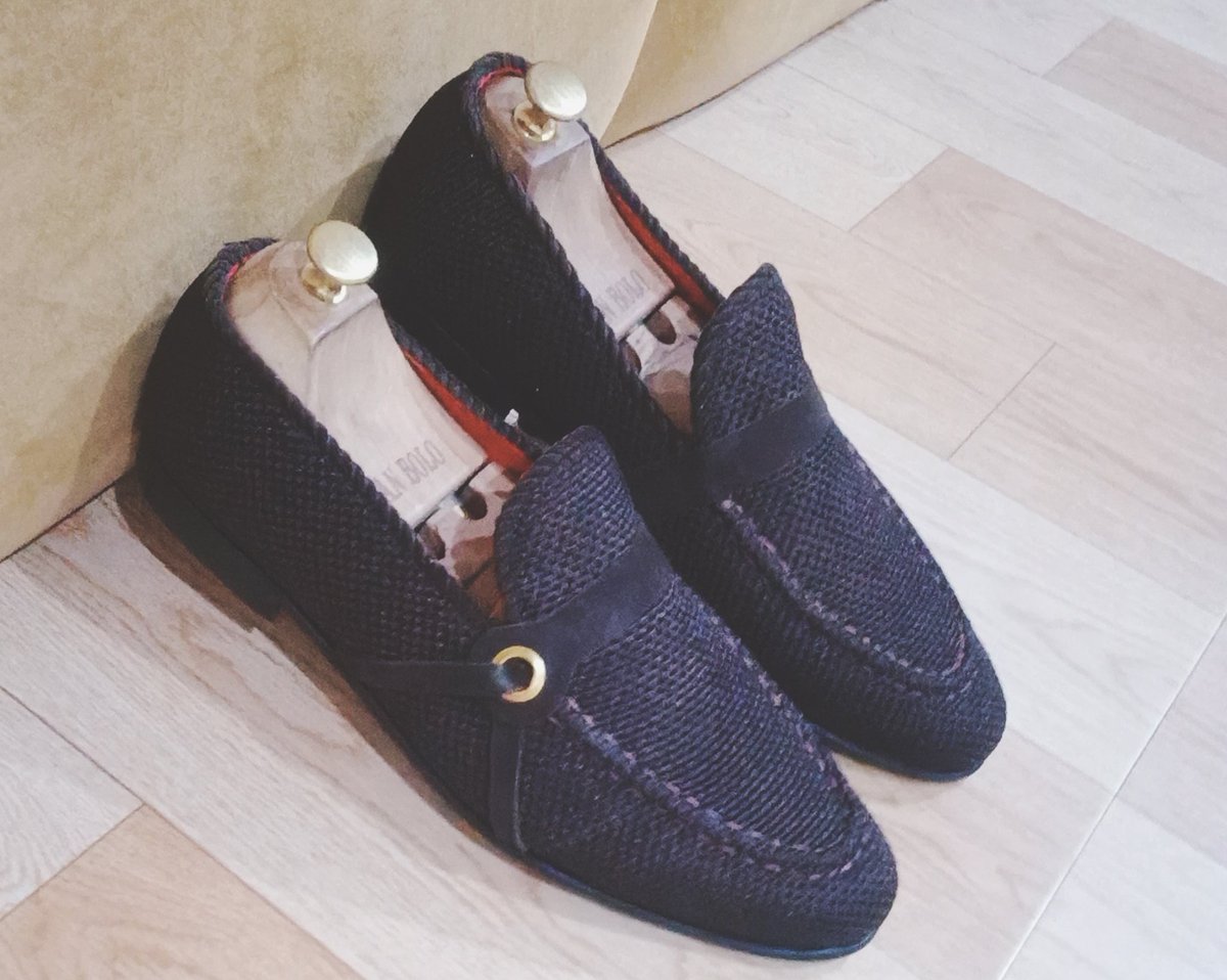 jbcollectives's tweet photo. @ruffydfire We are shoes makers, we produce Full shoes, Half shoes,  Sandals, Slippers Belts, Leather Bags and Leather Wristband base on customer specifications (size and design). We are based in Abuja Nigeria and we also deliver nation wide. 
🥏 https://t.co/PPfNQpt0F6
IG Jeanbolo_design https://t.co/Qq6DwffDgF