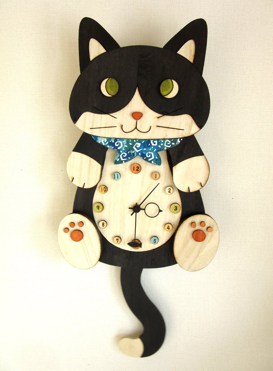 はちわれ「白黒はちわれちゃん時計#こんなん作ってます #手作り  #猫時計 #木工 #猫雑」|NEKO3のイラスト