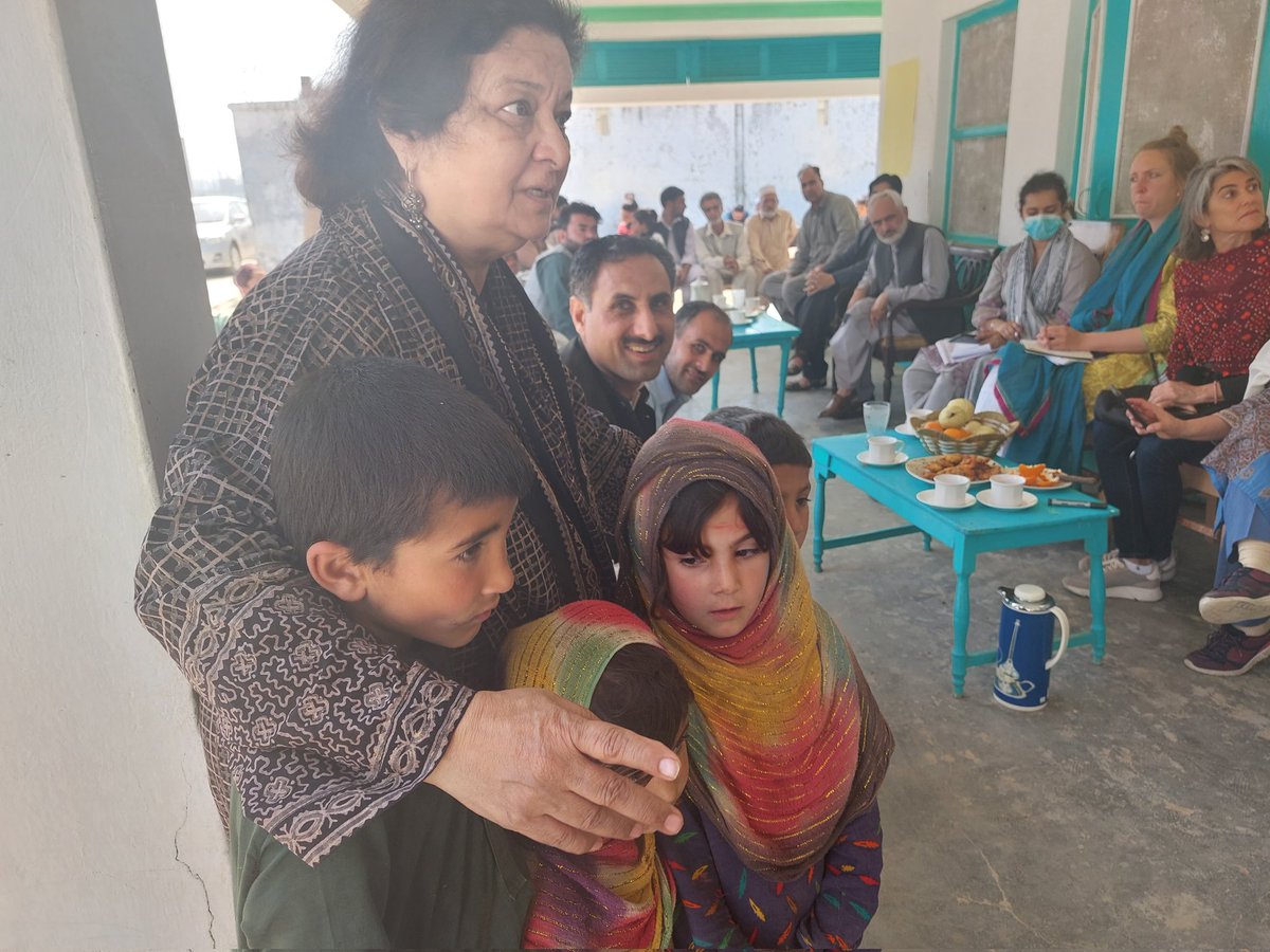 BaelaJamil's tweet photo. 10 lessons learnt during #ADecadeofLearning by @fcdo in Pakistan @JudithHerbertson, the building blocks for transforming education! Villages &
neighbourhoods need urgent & collective action! 200children 2 be enrolled &500 learning acceleration in #SadreJadeed @KPESED @itacecorg https://t.co/La8q7VxXIr