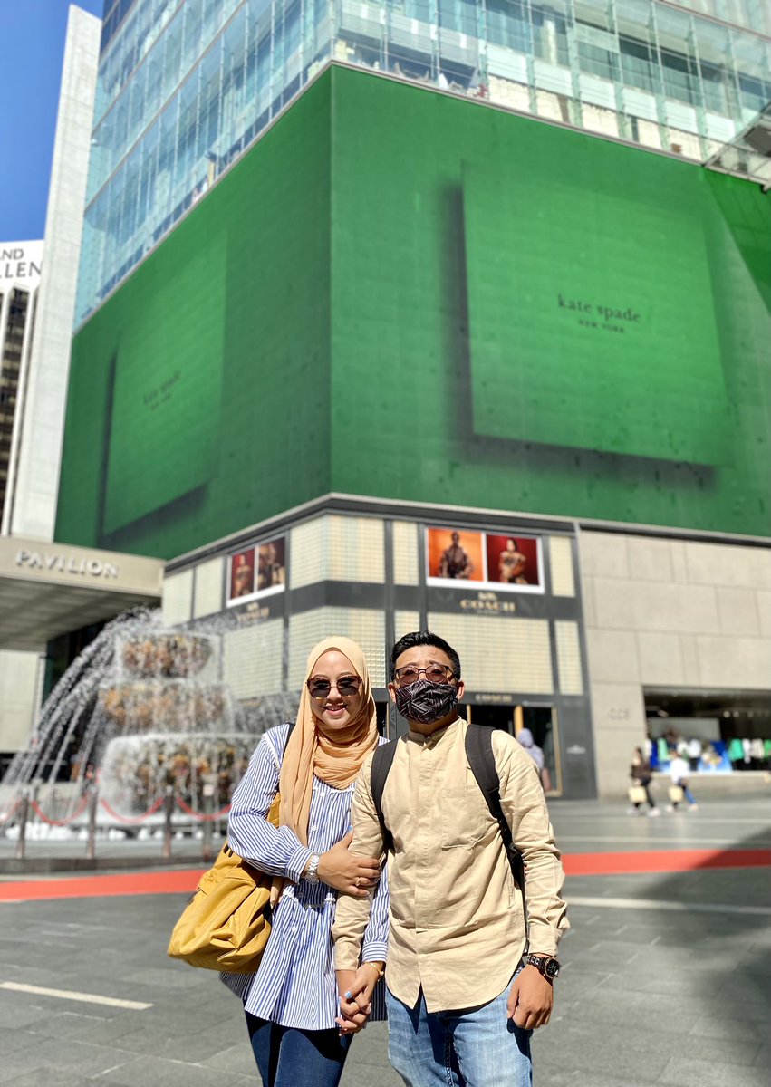 ImdadAzizy's tweet photo. Berjemur sikit kat Kuala Lumpur https://t.co/61Ub7jmmR1