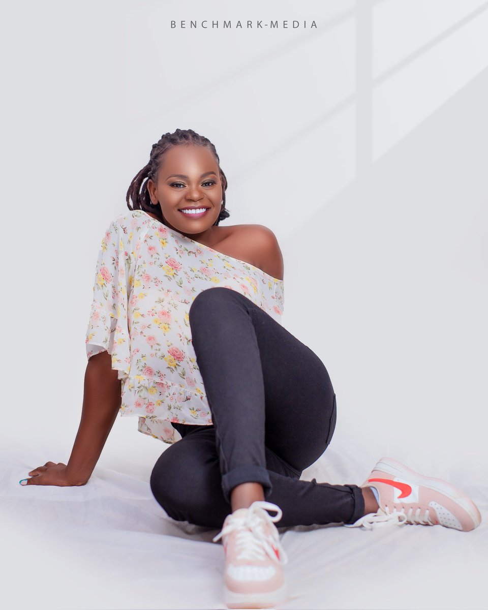 Benchmarkmediau's tweet photo. Birthday 🥳 celebrant for today @laala hope Viola
💄 The IVi Looks 
📸 Benchmark Media https://t.co/V7TXKCfXv3