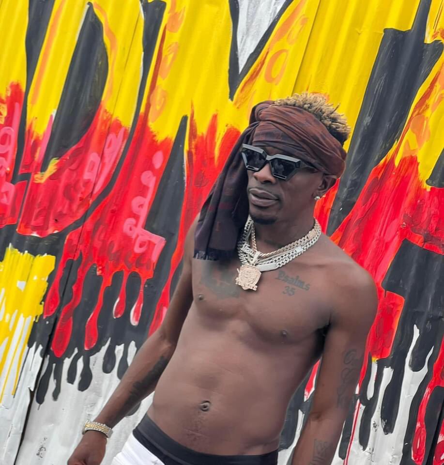 kojo_wale's tweet photo. Sweet like Fanta, bitter like Alomo
#SHATTAWALE𓃵 #BadmanRemix https://t.co/OYr2ymb34l