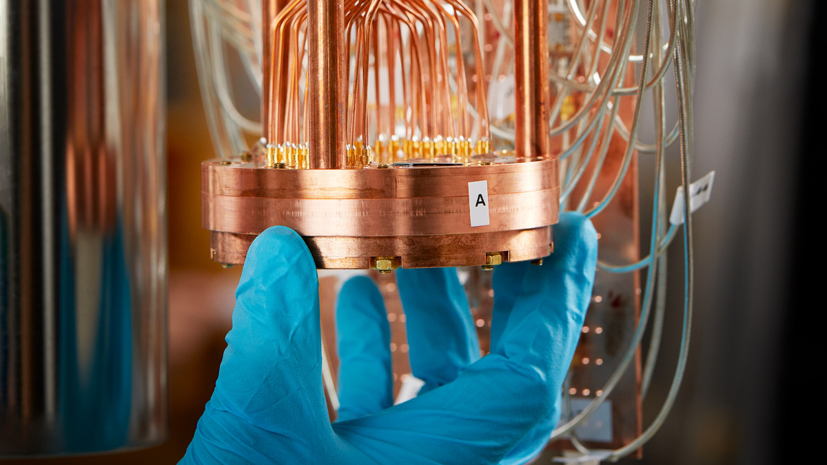 We are seeking postdoctoral scientists to work on building the next generation of large-scale quantum processors based on superconducting circuits. Check out our variety of projects: chalmers.se/en/about-chalm… #quantumcomputing #vacancies