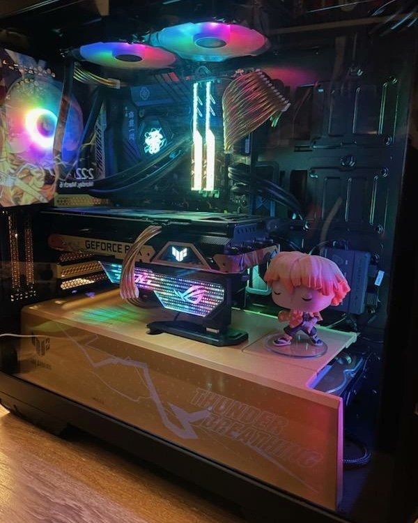 KamadoSuper's tweet photo. Got to put together this insanely Sick Demon Slayer Zenitsu PC build for a buddy of mine. If you want to see the full Process check it out over on the channel!
#DemonSlayer #asus #pcbuilding #TwitchStreamers #zenitsu #zenitsuagatsuma #demonslayerfanart  #twitch https://t.co/jzWZIl2bH6