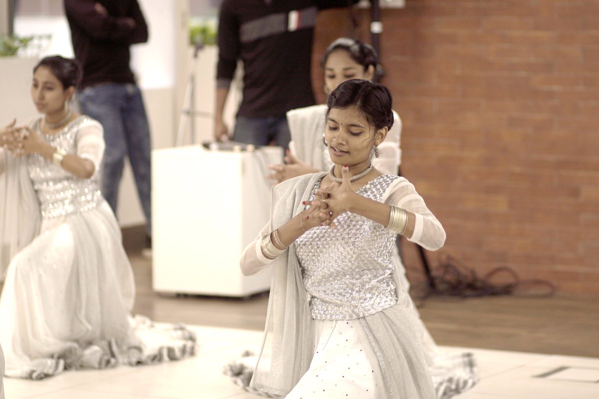 litmus7inc's tweet photo. Team Retail Academy rocks it with a spectacular performance. They set the stage on fire with a kaleidoscope of programs ranging from songs, dances, fashion parade et al. 

#Litmus7TRIBE #RetailAcademy #RAday #TRIBEculture https://t.co/Ch4cK8BfRT