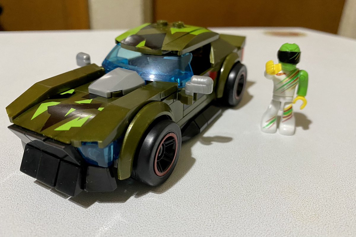 ChavaTheMan's tweet image. Carro para armar de #hotwheels y #megablocks  Buen modelo!