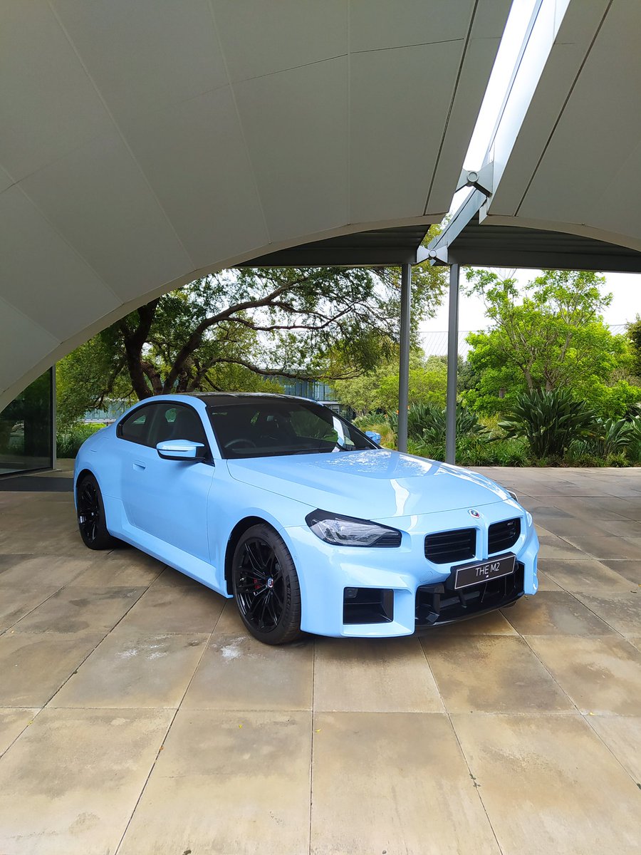 khuleonwheels's tweet image. We recently spotted the second-generation BMW M2 at BMW South Africa&apos;s headquarters in Midrand. The potent newcomer boasts a new, opinion-splitting exterior design and a completely new interior design with with new technologies seen in other new BMW models At the…
#BMWM2 #THEM2