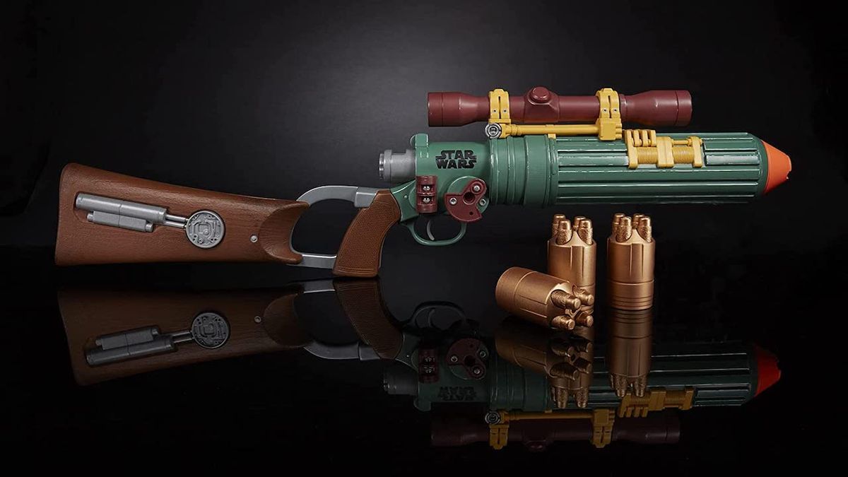 IGN's tweet photo. This awesome Nerf replica of Boba Fett’s EE-3 blaster is on sale: https://t.co/kgpyA0gtSs https://t.co/Uv7jLbif38
