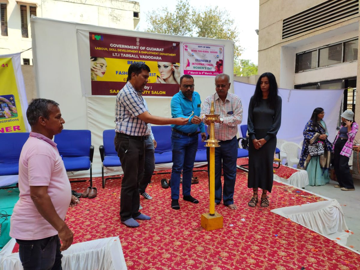 MYBVadodara's tweet photo. Nehru Yuva Kendra Vadodara Gujarat celebrated International Women's day at ITI Tarsali Vadodara
@Nyksindia @YASMinistry 
@nyksgujarat 
#NYKS 
#InternationalWomensDay2023 
#womenempowerment https://t.co/MnAkHuj222