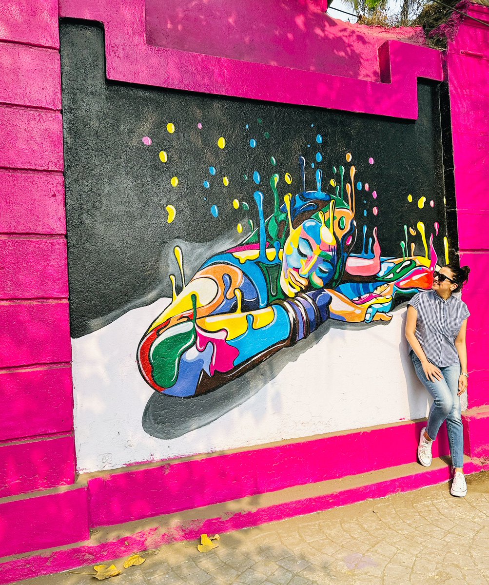 kulraj_randhawa's tweet image. Rang dé 🎨💕😊

#colours #coloursofindia #wallart #holi #smile #mumbai #vibrant #girl #brown #india #streetstyle