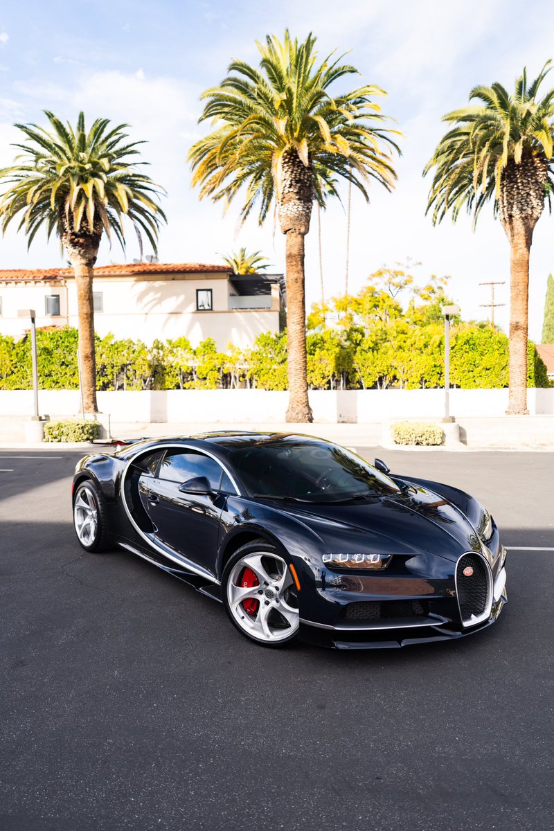 realwiresonly's tweet photo. Black &amp; Blue Exposed Carbon #wiresonly https://t.co/mD0GsNtw0a