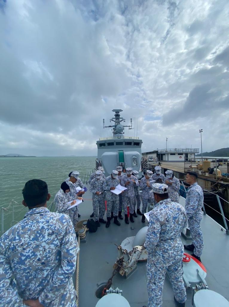 kdhandalan's tweet photo. 7 Mac 23; Alhamdulillah @kdhandalan berjaya membantu menyediakan platform untuk Kursus Asas Pra Tauliah (KAPT) PSSTLDM.

‘Power Is Gained By Sharing Knowledge, Not Hoarding It’.

#VenomCrew3511
@tldm_rasmi
@Mawilla_1 
@MkSimpanan https://t.co/Ez3ZIlTJX4