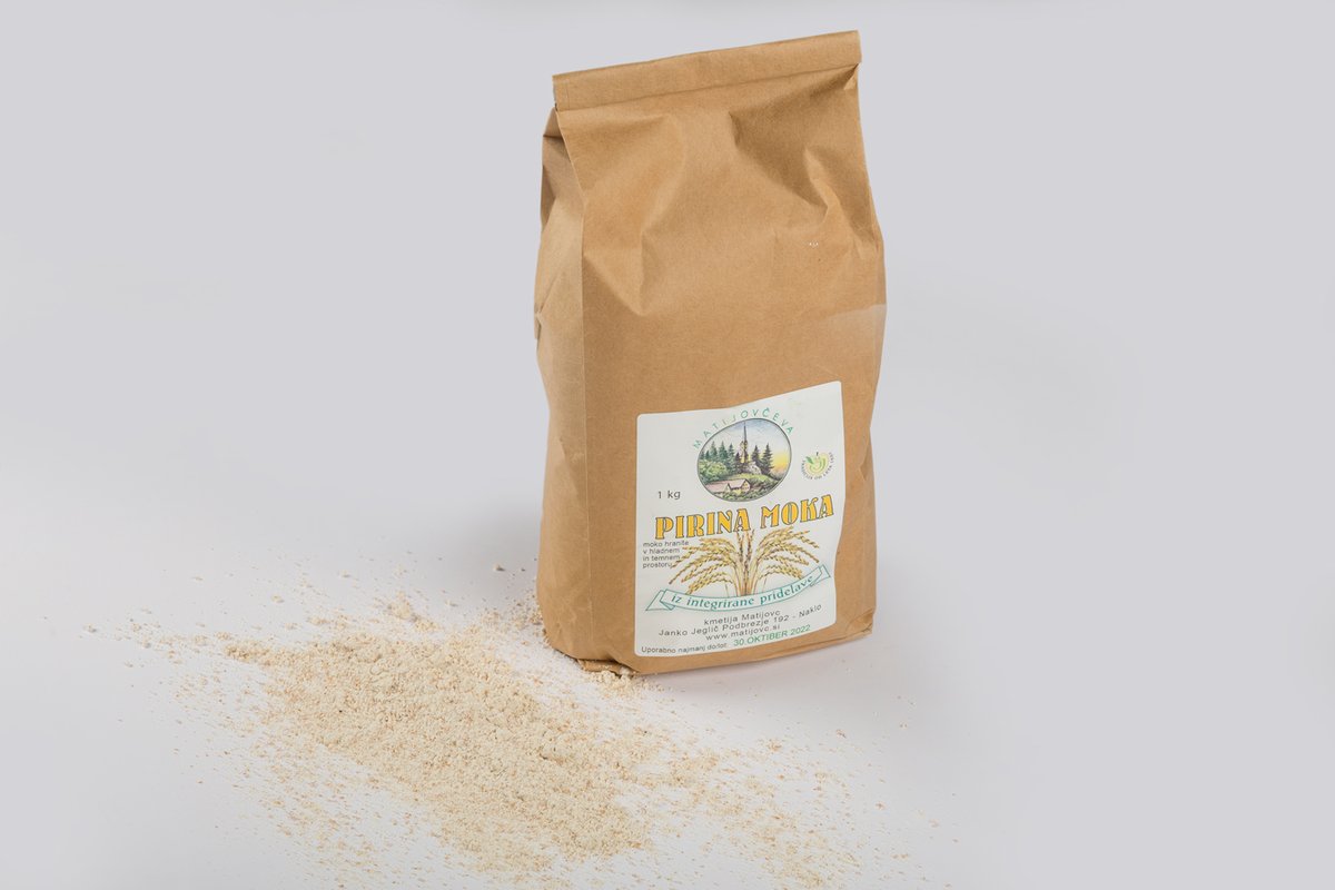 BledSlovenia's tweet photo. Spelt flour from the Matijovc farm is a healthy basis for your culinary masterpieces ➡ https://t.co/UbgwMtmJgc 😉

#BledLocalSelection #lakebled #ifeelsLOVEnia #slovenia #bled  
📸 Boris Pretnar https://t.co/G6prxWWn5X