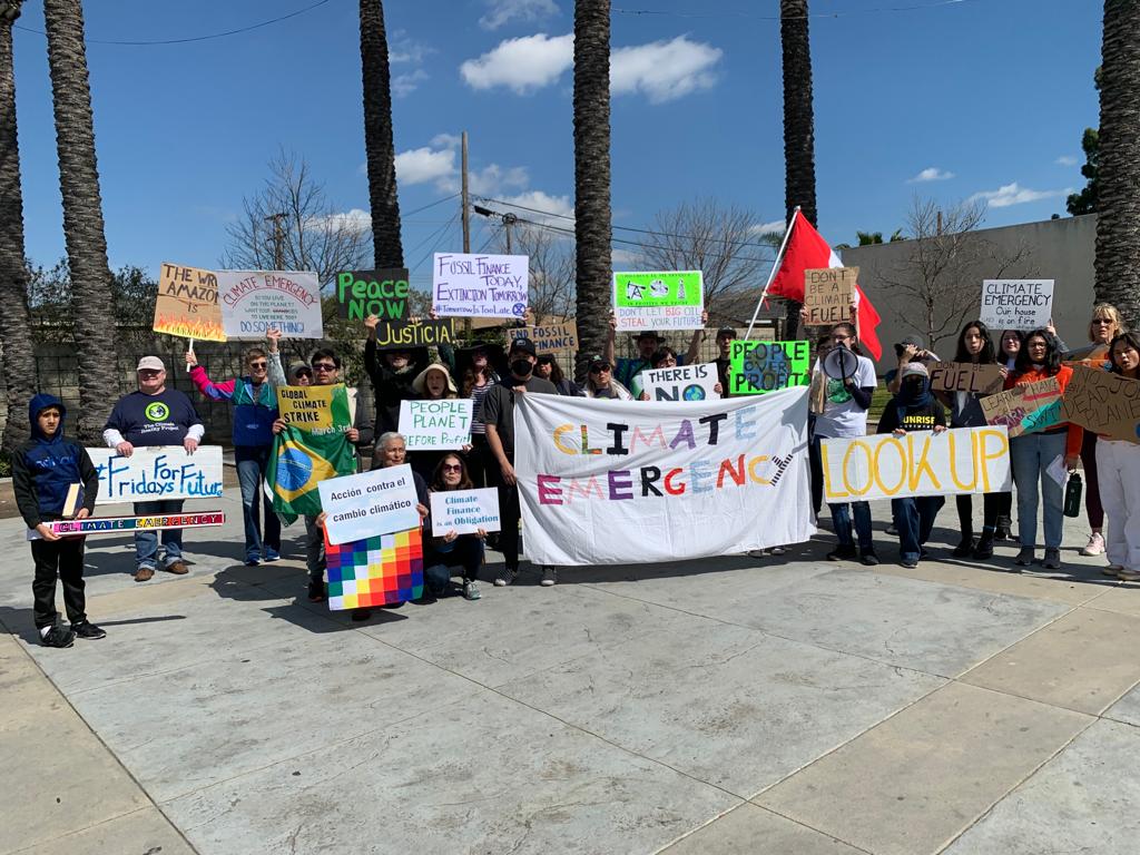 FFFOrangeCounty's tweet photo. Global Climate Strike last Friday March 3rd in Orange County (Santa Ana &amp; Huntington Beach)! So great to see you all there and such great speeches!!💚 #EndFossilFinance #TomorrowIsTooLate #FridaysForFuture https://t.co/3HeVARmVZu