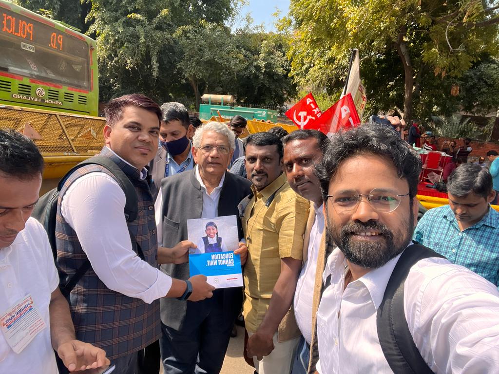 Atmashakti3's tweet image. The report of our national campaign &quot;Education cannot wait. Act Now&quot; was shared recently with eminent people in New Delhi. 

Our children deserve a better future!!

#learningrecovery #educationcannotwait #schoolinfrastructure #rte #mochatashali #grassrootnarratives