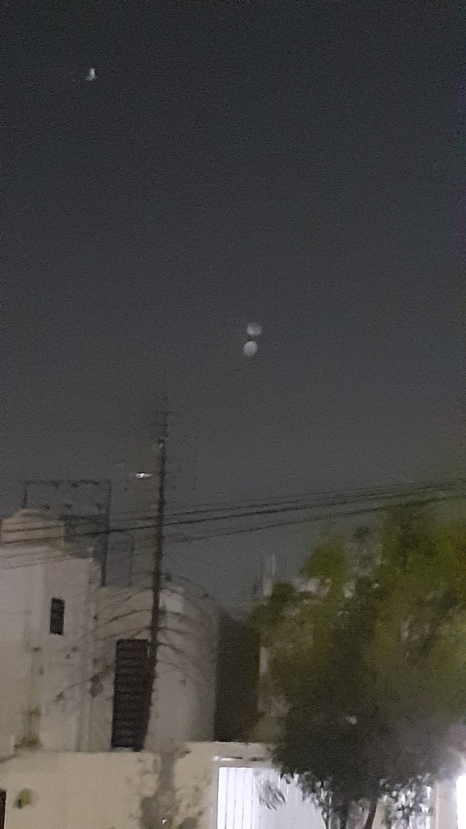 Conrado_garza's tweet photo. Que onda con la Luna de hoy
#quintacolonial
@Apodaca_News
@AsiEsMonterrey https://t.co/LIs11SGSFI