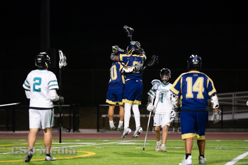 csdphoto619's tweet photo. Morse vs Olympian

@SDUSDAthletics_ @CCCAASports @PcacSports @SanDiego_Sports @SDSportsAssn @sdutSports @RamonScottMedia @KUSISports @Sports760 @SD_SportingNews @EC_Preps_SD

https://t.co/jXsamaCuUF https://t.co/hTl3YsCR20