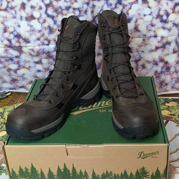 julie558232's tweet photo. So good I had to share! Check out all the items I'm loving on @Poshmarkapp from @babyblues172001 #poshmark #fashion #style #shopmycloset #danner #elvi #raedunn: https://t.co/3jyKFAhz8z https://t.co/LFmvv6XwLX