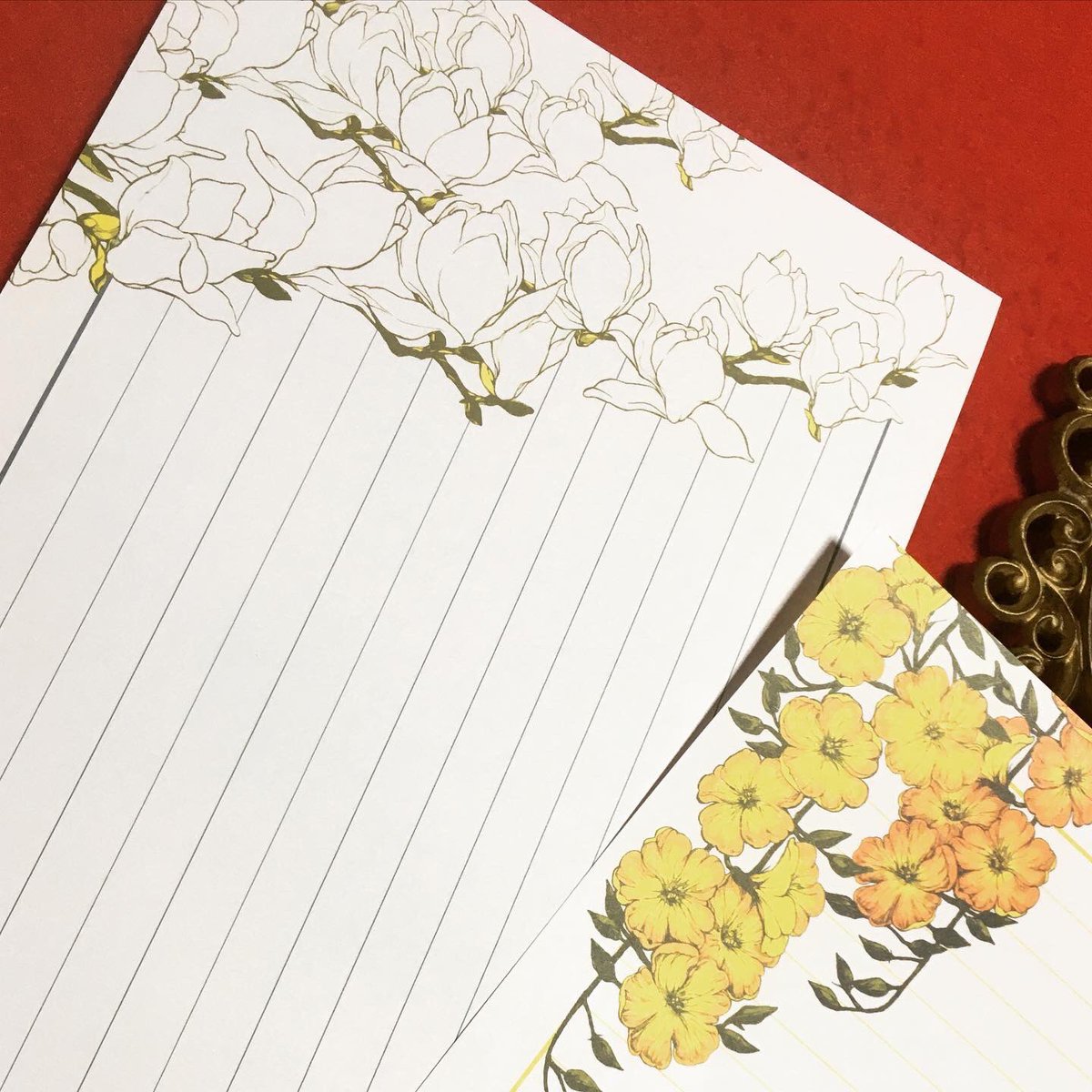 「私の白木蓮はこれ。レターセットありがたいことに品切れたのでまた新たに描きたいです」|武田 錦のイラスト