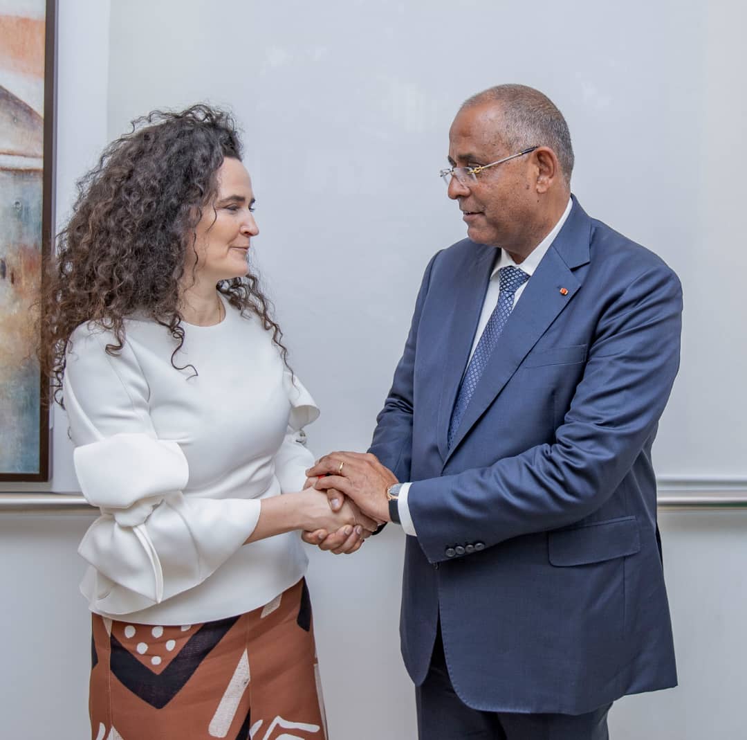 Gouvciofficiel's tweet image. #Société | Lutte contre le changement climatique : @ACHIPatrick4 échange avec la patronne du CIF

En savoir plus ➡️ bit.ly/3ZDxIxK

#CICG #GouvCI 
#PrimatureCI