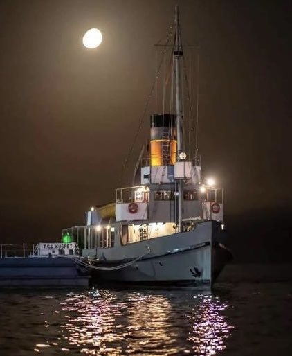 108 yıl önce bu gece Nusrat, döktüğü 26 mayınla Çanakkale’de 11. Mayın Hattını oluşturdu. Bu mayınlar 18 Mart’ta dünya tarihini değiştirecek jeopolitik etki yarattı. 9 saat içinde 🇬🇧,2, 🇫🇷,1 zırhlısını kaybetti. 7 Mart sonun başlangıcı oldu. Kahramanlarımızı rahmetle anıyorum.