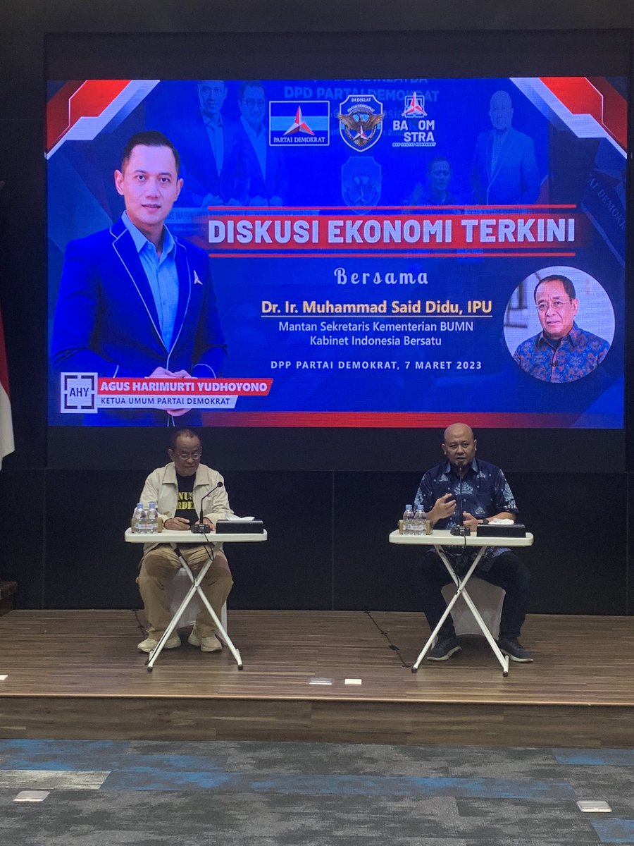 Badiklat dan Bakomstra @PDemokrat mengadakan Diskusi Ekonomi Terkini bareng puang @msaid_didu siang ini

#2024AniesAHY 
#KoalisiPerubahan