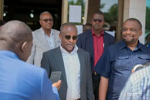 olelajose1997's tweet photo. Le Gouverneur de province du Kasaï oriental a reçu le Ministre d'État en charge de l'entrepreneuriat, petites et moyennes entreprises et  le DG de Fonds de Garantie de l'Entrepreneuriat au congo, venu pour le lancement du Projet "Transforme" au Kasaï oriental. 
@juantedbelkas https://t.co/3yuwWtEvph