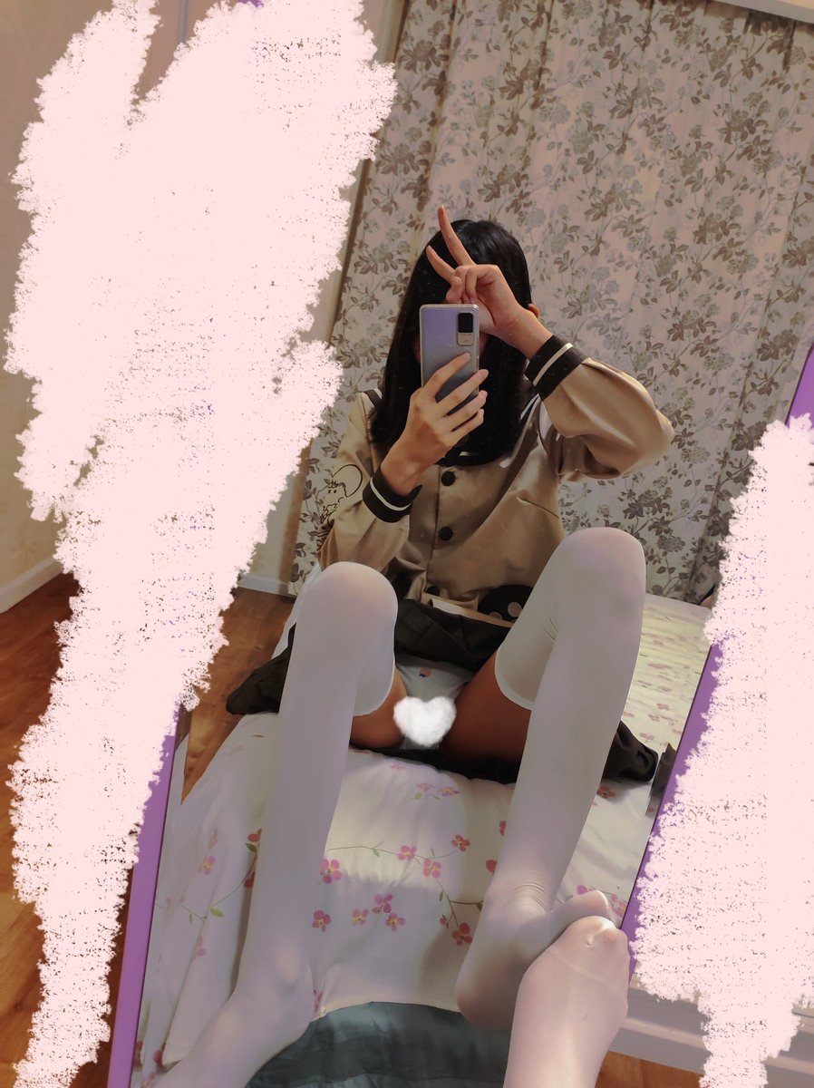 _WhiteBlossom's tweet photo. 耶！但是最重要的部位不给看！ https://t.co/5hZDJ4XL8x