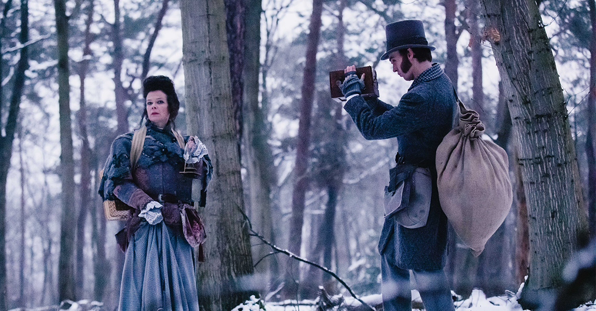 Efteling's tweet image. Op zoek naar de vreemde muziek doen Otto en Virginie een gruwelijke ontdekking in de bossen. Lees mee in het dagboek van Otto Charlatan. ✨👉bit.ly/3STZwvq