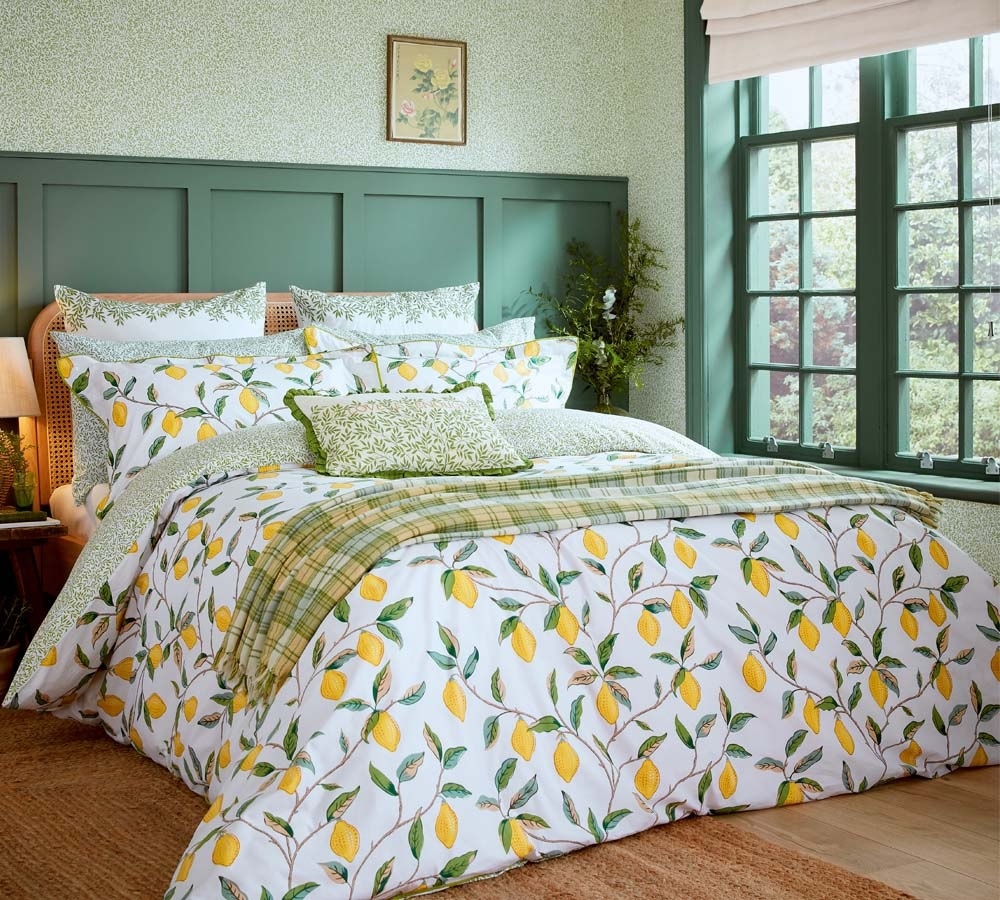 JonesAndTomlin's tweet image. Iconic Arts &amp;amp; Crafts patterns re-interpreted for the 21st century with Morris &amp;amp; Co. bedding. The legacy of these prints has now been reimagined in vivid colour.

Order your Morris &amp;amp; Co. bedding bit.ly/morris-co-bedd…

#WilliamMorris #BedSheets #DuvetSet #BedLinen #BedroomStyling